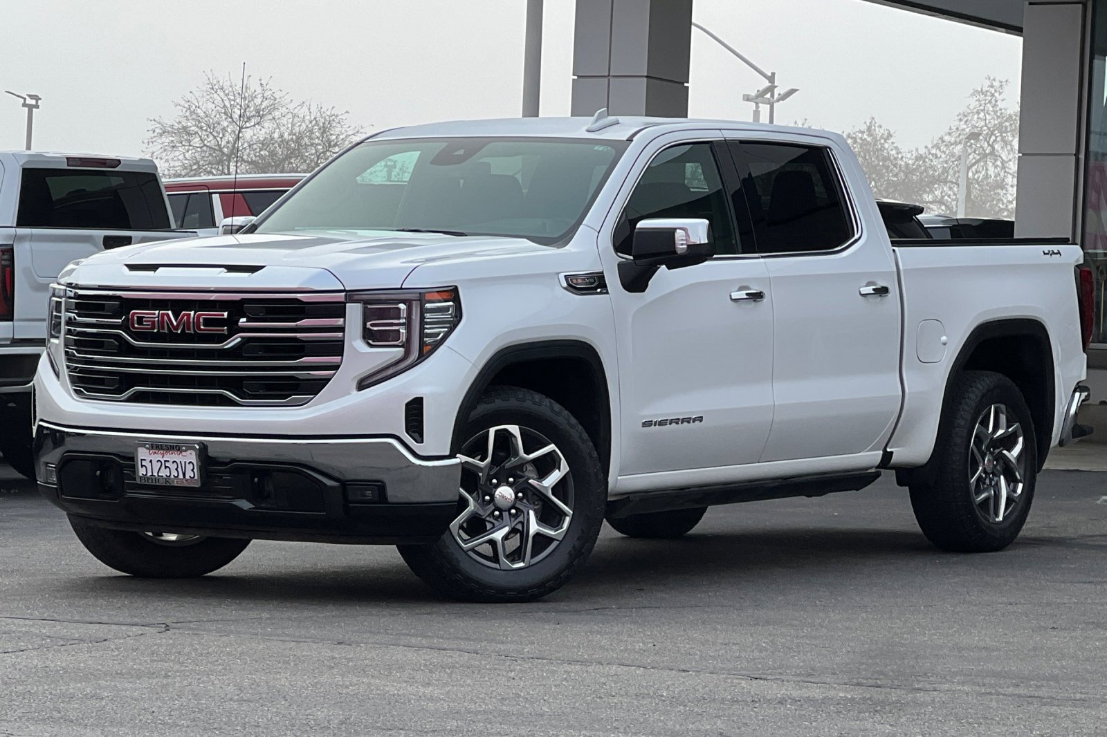 Used 2023 GMC Sierra 1500 SLT w/ SLT Premium Package image 8