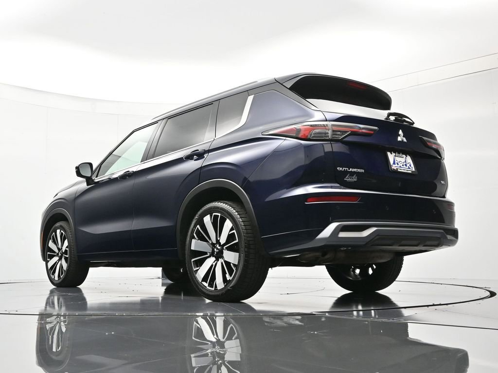 Used 2025 Mitsubishi Outlander SEL image 45