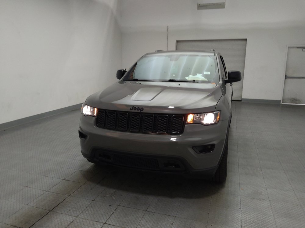 Used 2020 Jeep Grand Cherokee Laredo RWD image 15