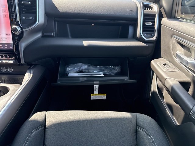 New 2026 RAM 1500 4x4 Crew Cab image 26
