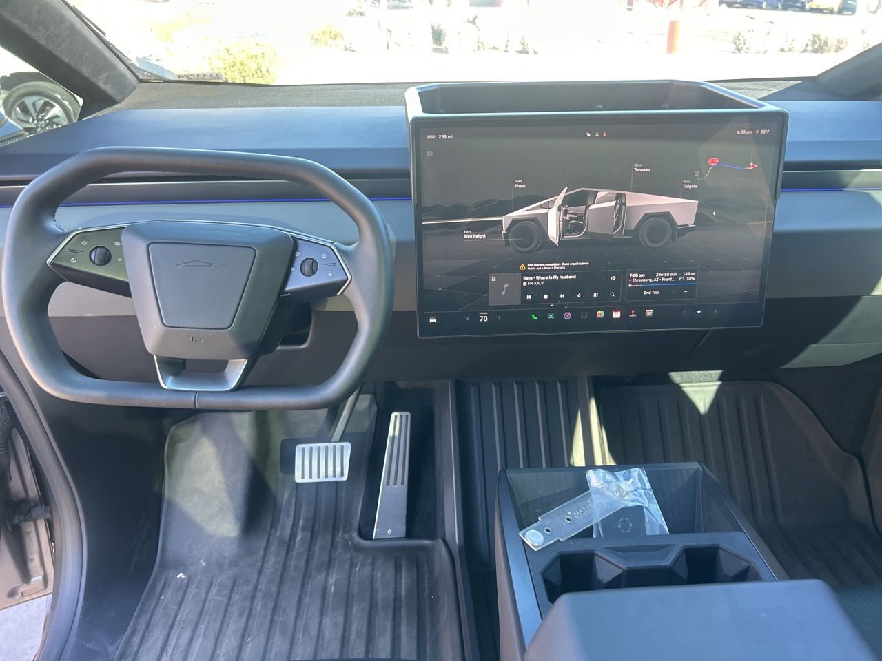 Used 2025 Tesla Cybertruck AWD Crew Cab image 12