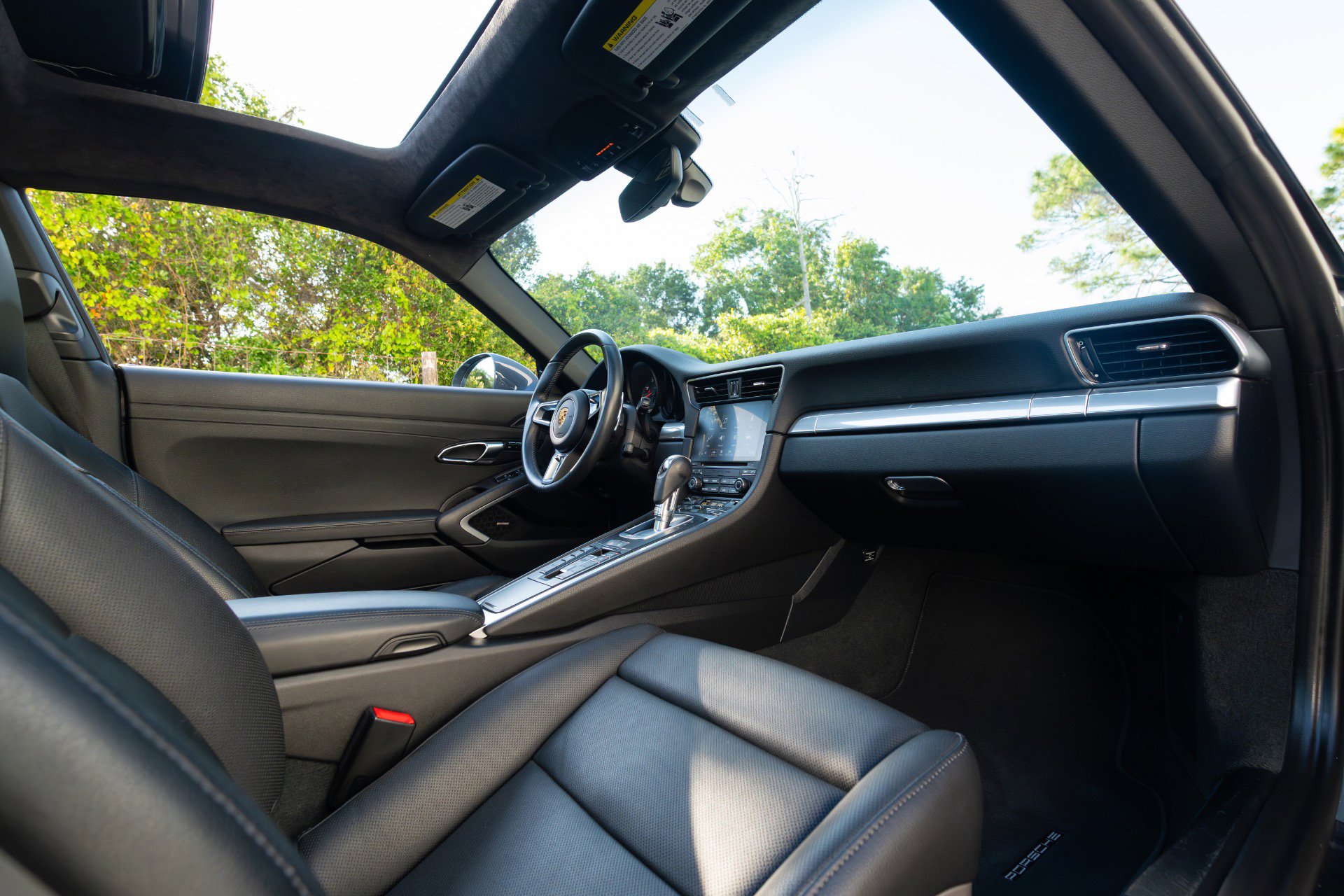 Used 2017 Porsche 911 Carrera RWD image 8