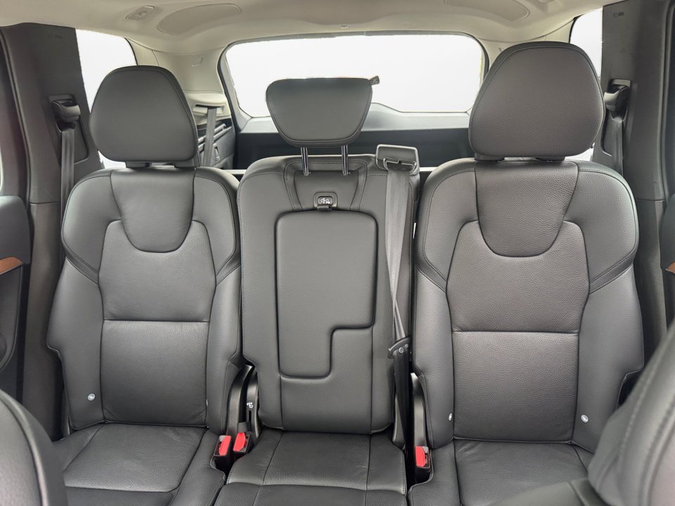 Certified 2023 Volvo XC90 T8 Plus w/ Protection Package Premier image 12
