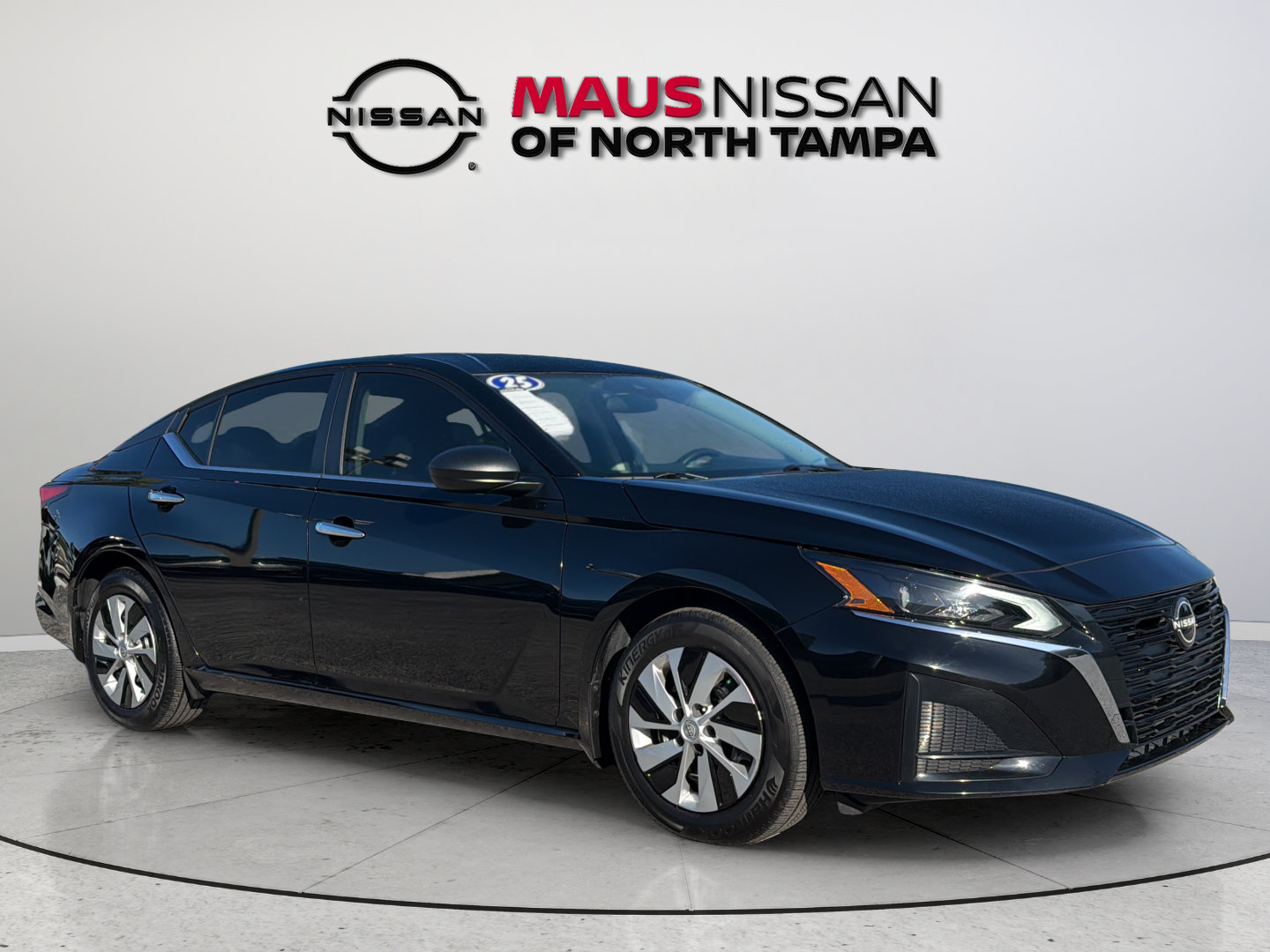 Used 2025 Nissan Altima 2.5 S FWD image 14