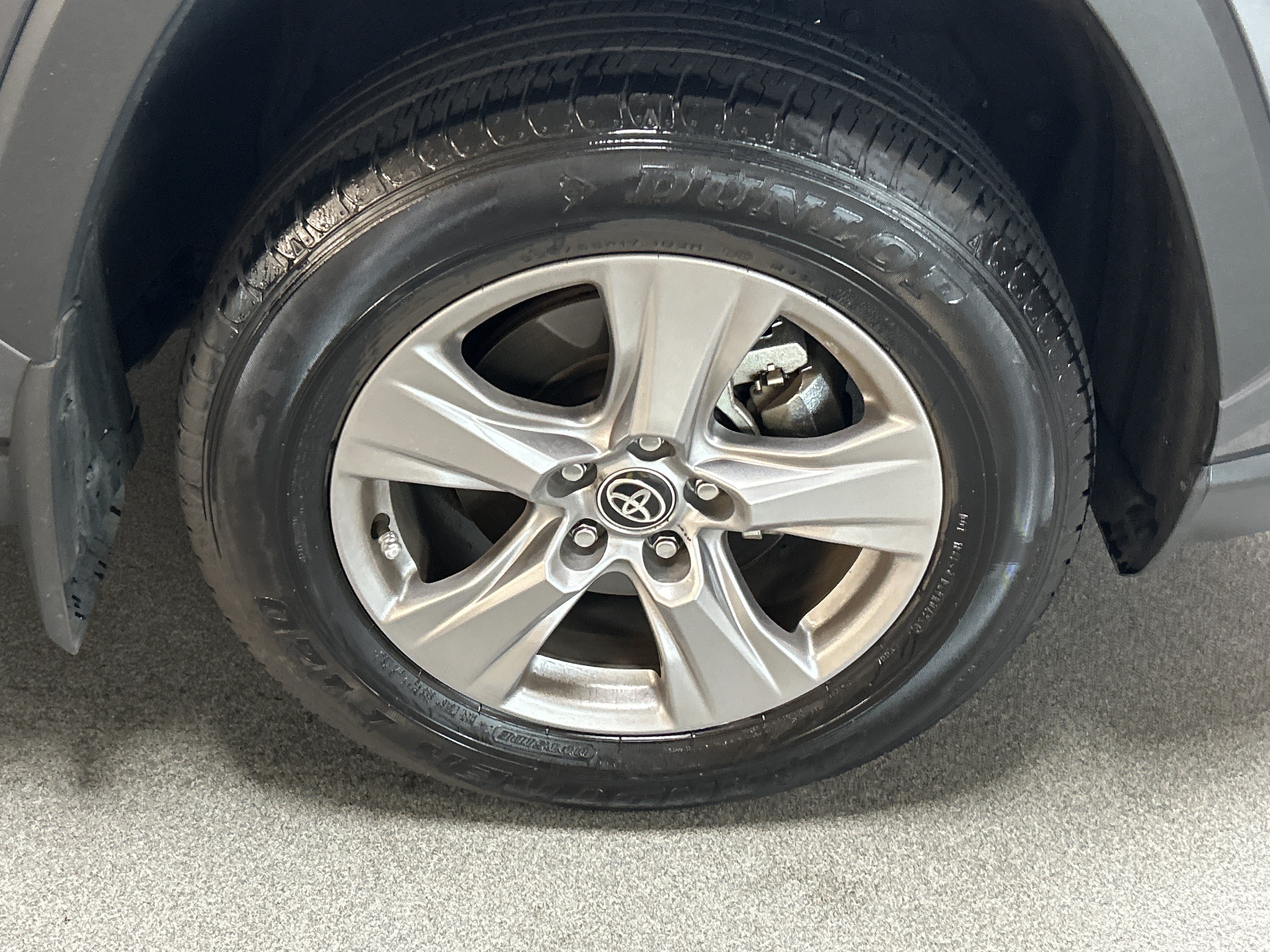 Used 2025 Toyota RAV4 XLE FWD image 13
