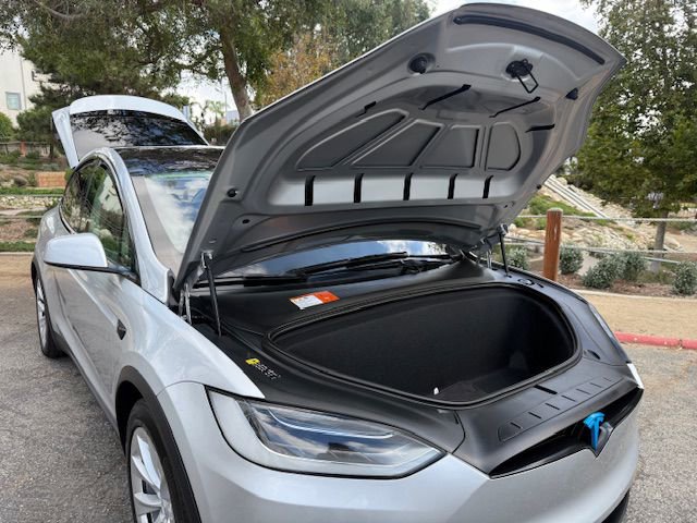 Used 2017 Tesla Model X 75D image 11