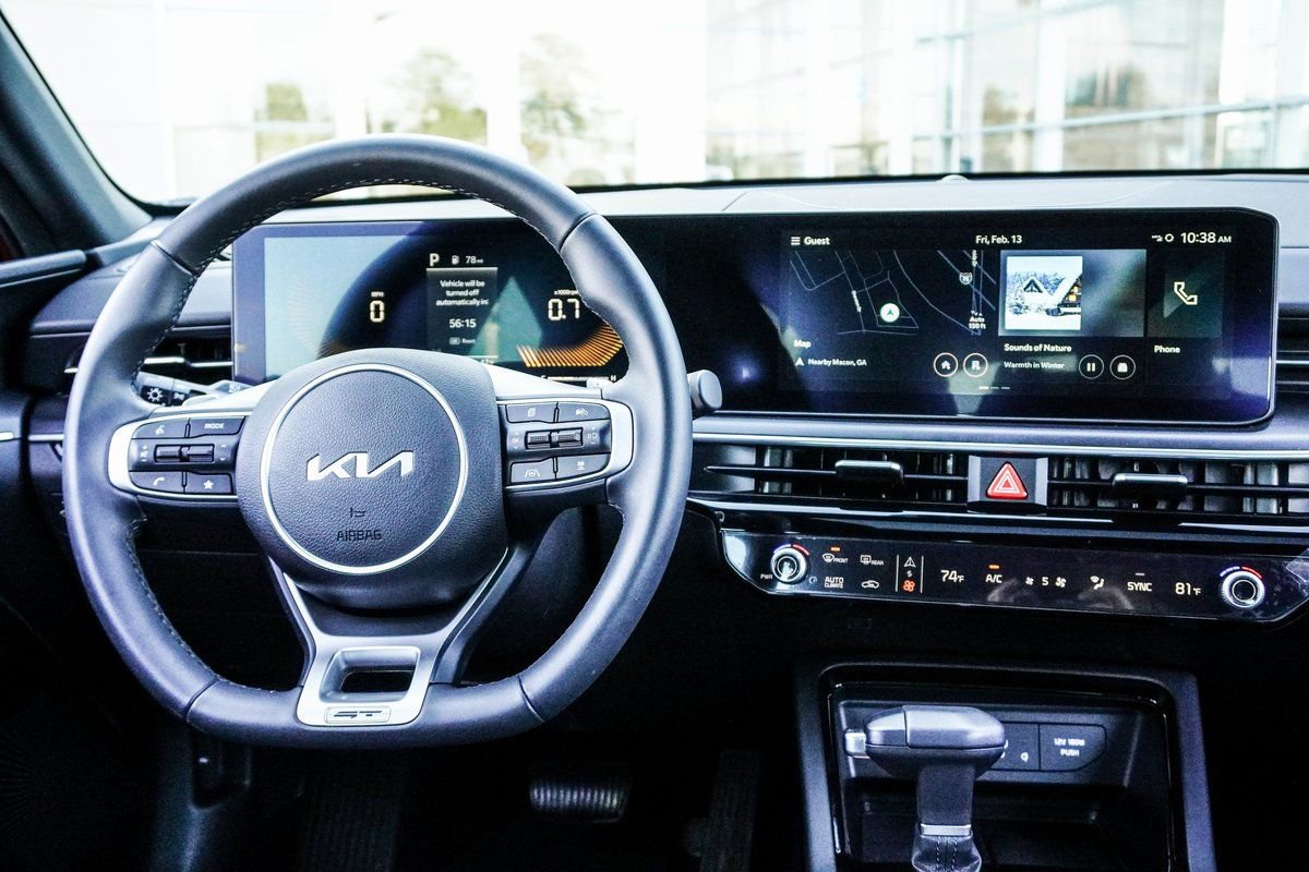 Used 2025 Kia K5 GT image 16