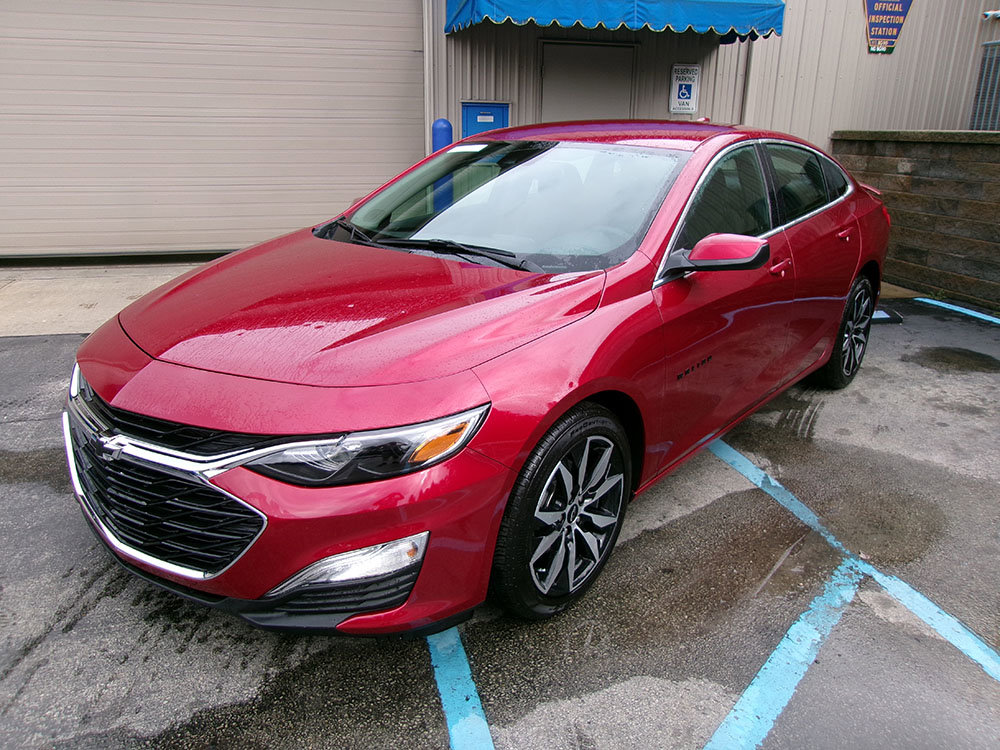 Used 2025 Chevrolet Malibu RS image 1