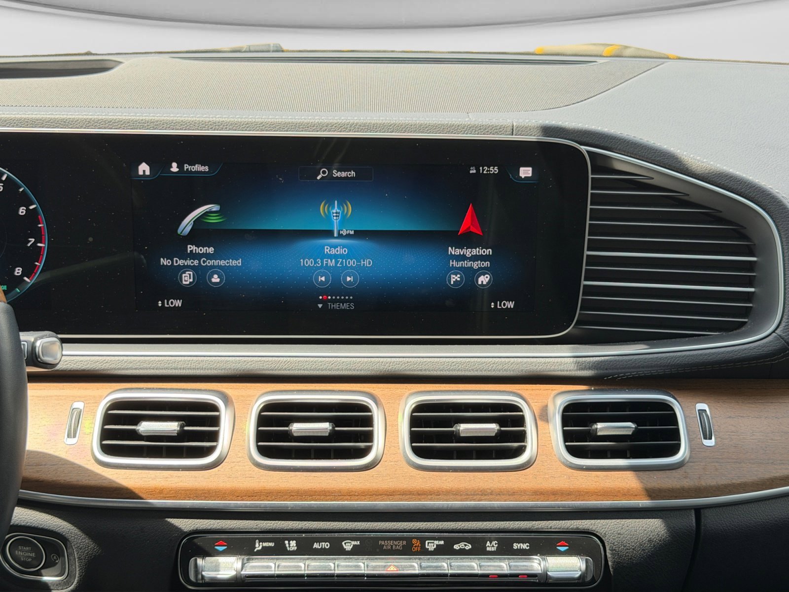 Used 2022 Mercedes-Benz GLS 450 4MATIC image 14