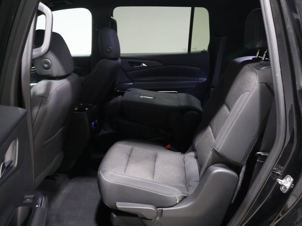 Used 2024 Chevrolet Traverse LT image 18