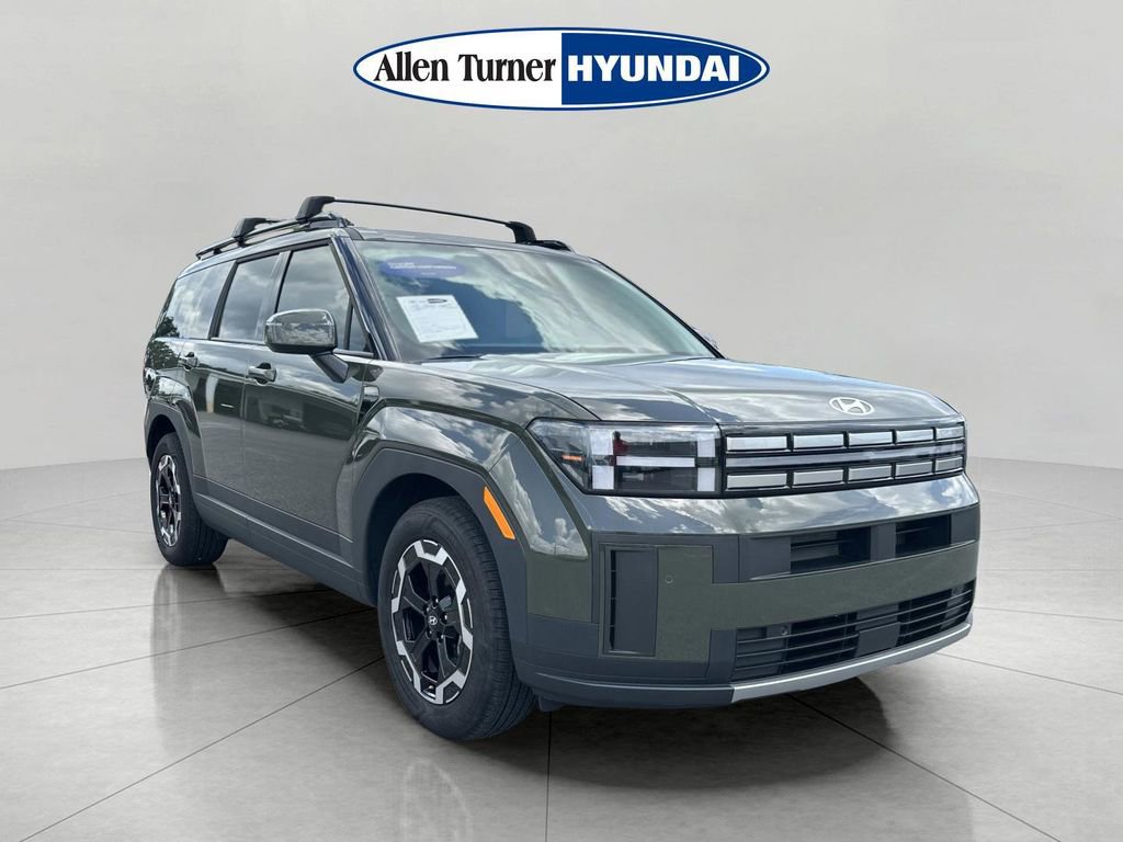Used 2025 Hyundai Santa Fe SEL FWD image 2