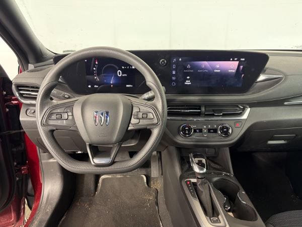 Used 2025 Buick Envista Preferred w/ Convenience II Package FWD image 4