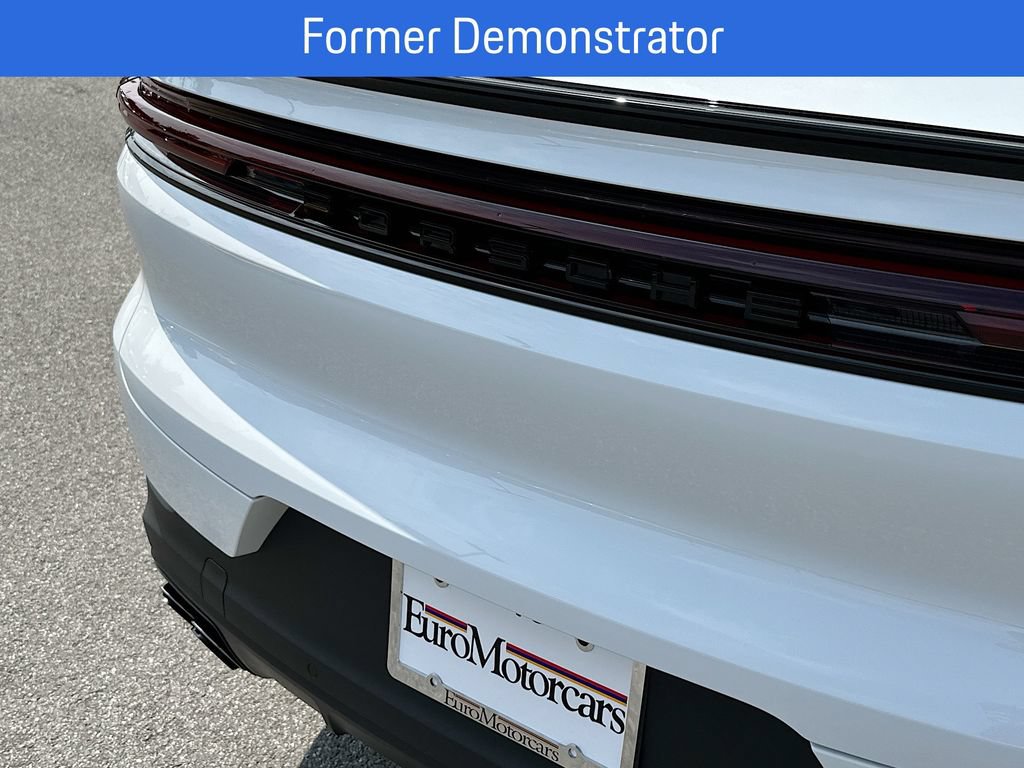 New 2026 Porsche Cayenne Coupe AWD/4WD image 34