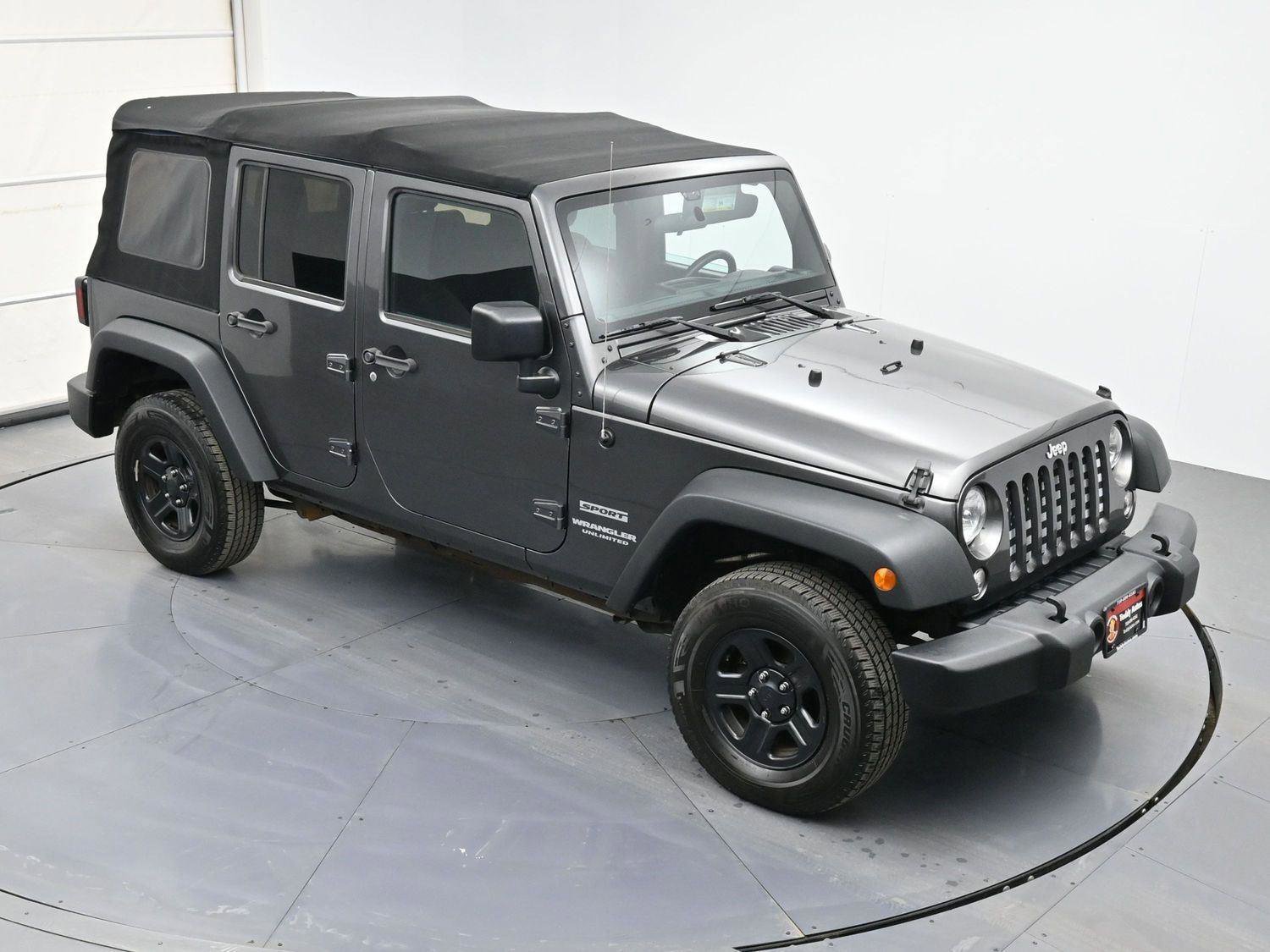 Used 2017 Jeep Wrangler Unlimited Sport w/ Connectivity Group AWD/4WD image 31