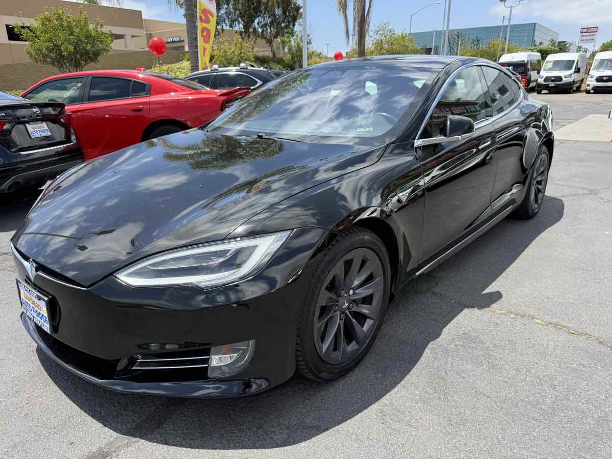 Used 2020 Tesla Model S AWD image 2