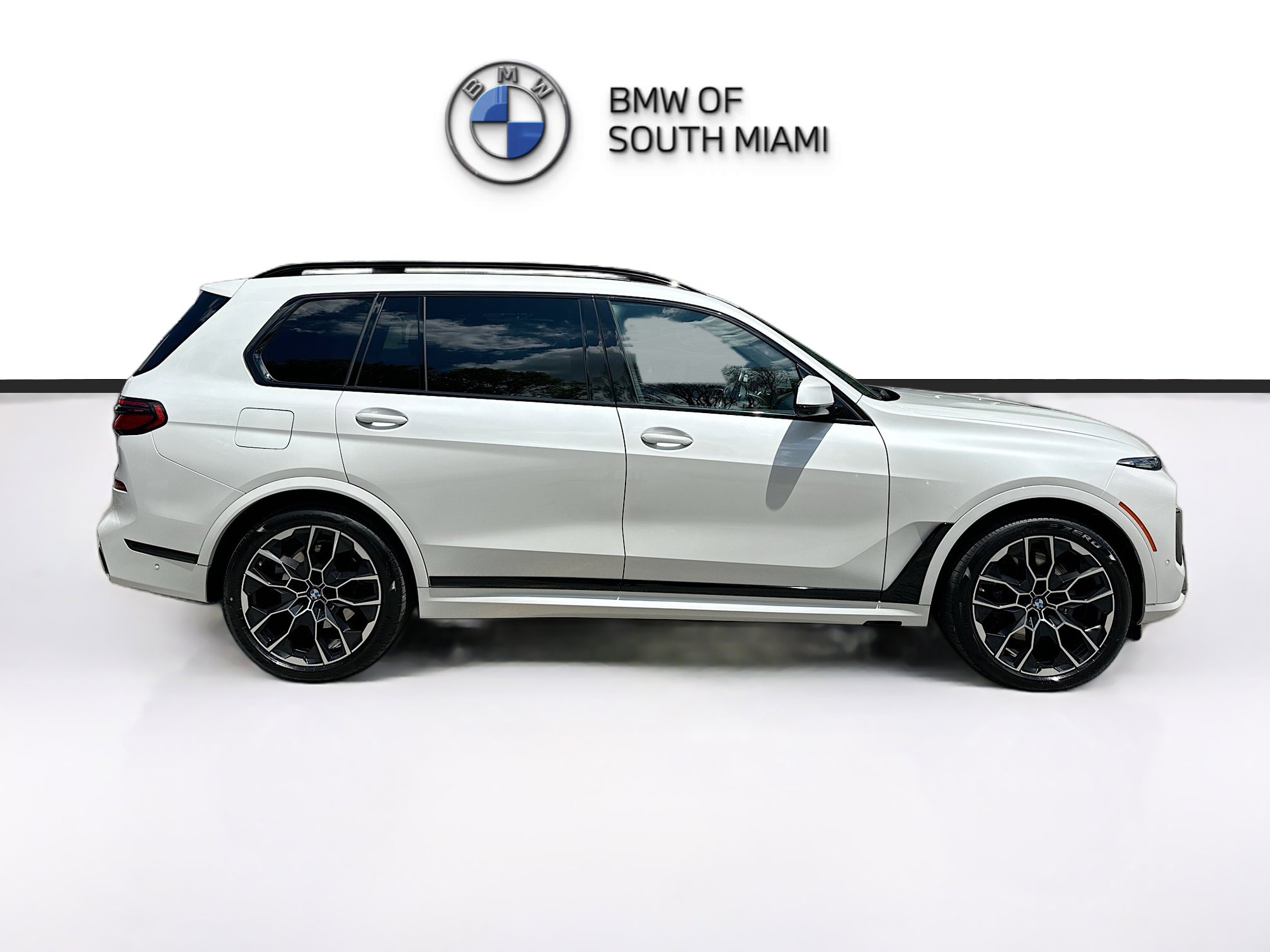 Certified 2024 BMW X7 xDrive40i w/ Executive Package image 8