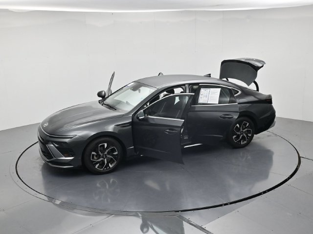 Used 2025 Hyundai Sonata SEL FWD image 41