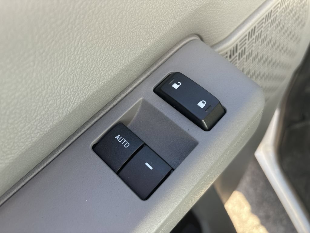 New 2024 Ford E-450 and Econoline 450 Super Duty w/ Power Windows & Locks Group RWD image 11