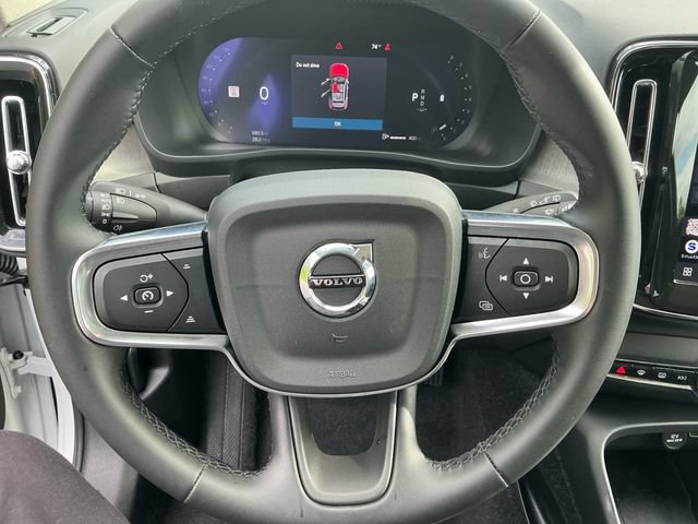 Used 2025 Volvo XC40 B5 Plus AWD/4WD image 13