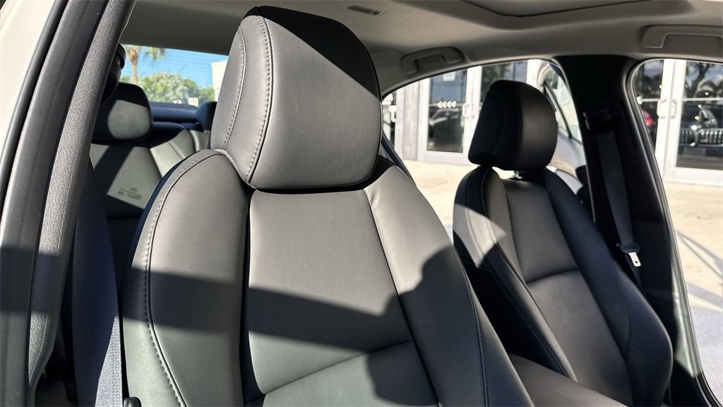 Used 2023 MAZDA MAZDA3 s image 46