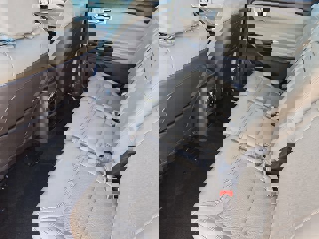 Used 2020 Ford Explorer Platinum w/ Premium Technology Package image 13