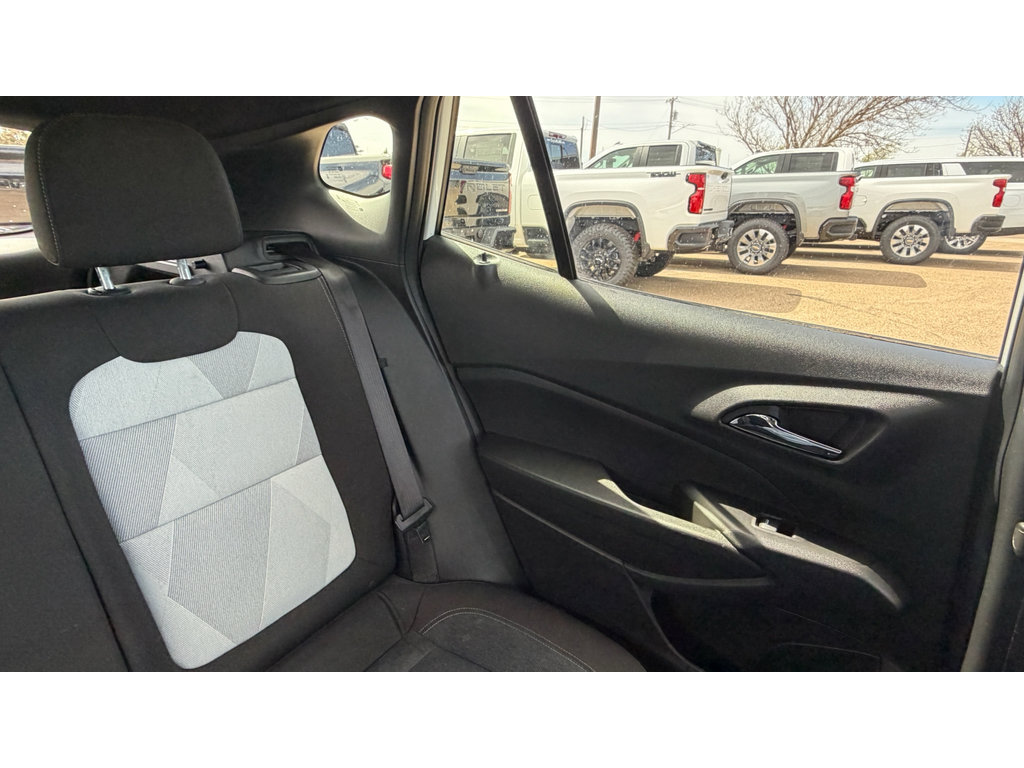 Certified 2024 Chevrolet Trax RS w/ Driver Confidence Package image 23