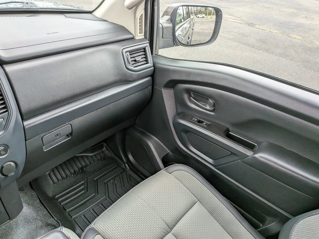 Used 2021 Nissan Titan S w/ S Utility Package image 18
