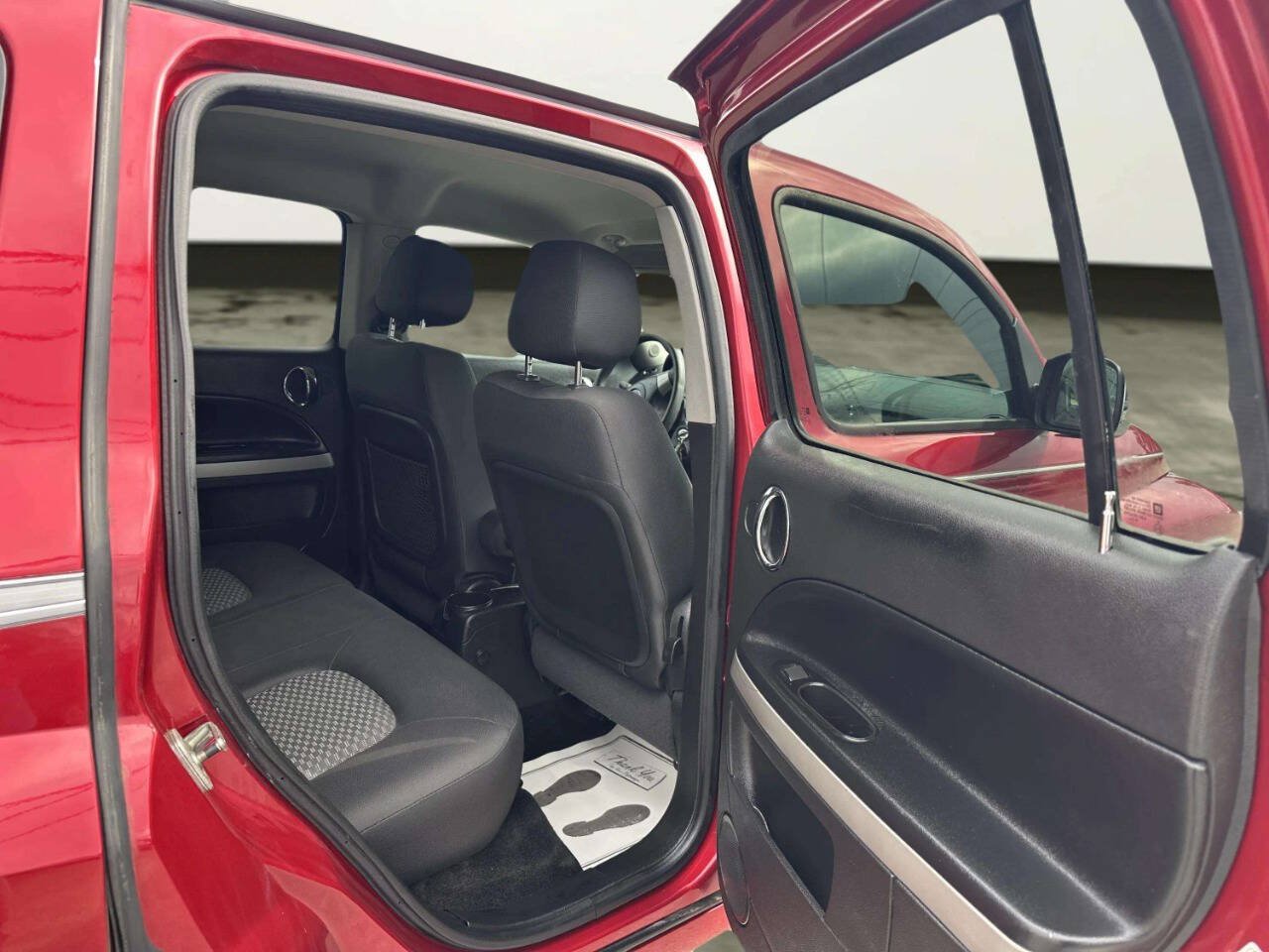 Used 2010 Chevrolet HHR LT FWD image 18