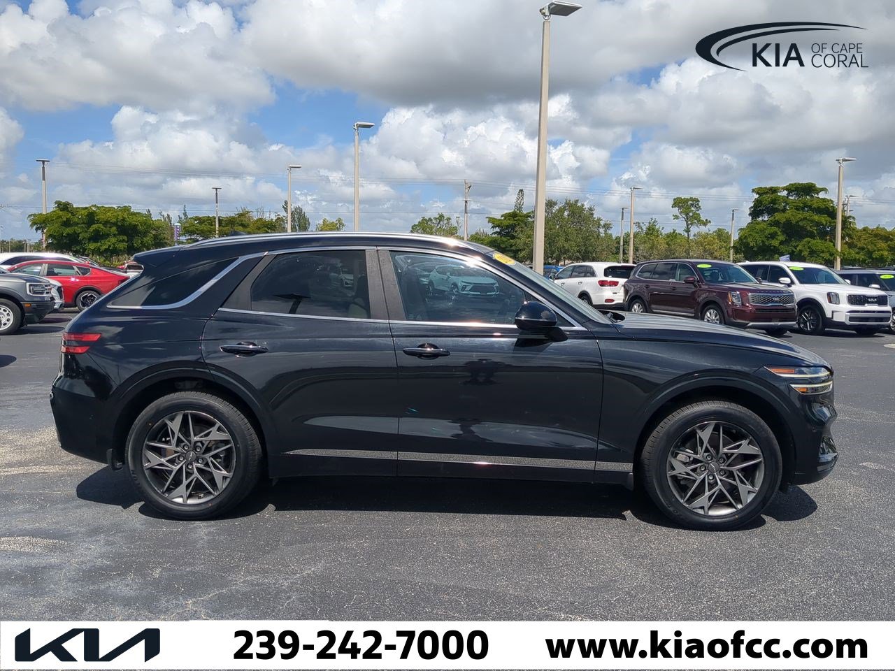 Used 2022 Genesis GV70 2.5T w/ Advanced Package image 4
