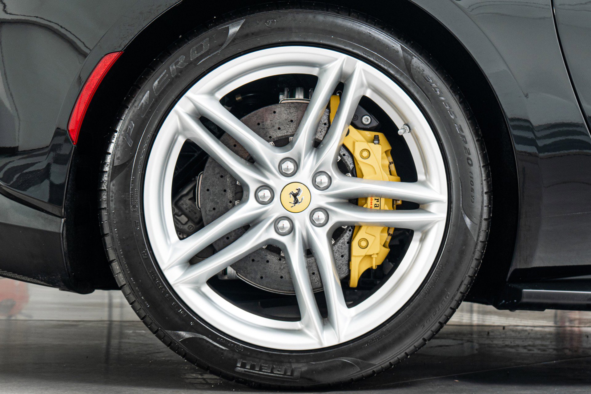 Used 2020 Ferrari 812 Superfast image 41