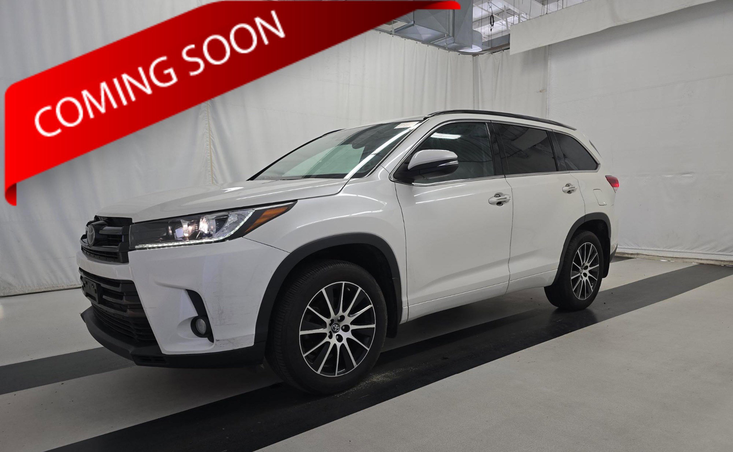 Used 2018 Toyota Highlander SE