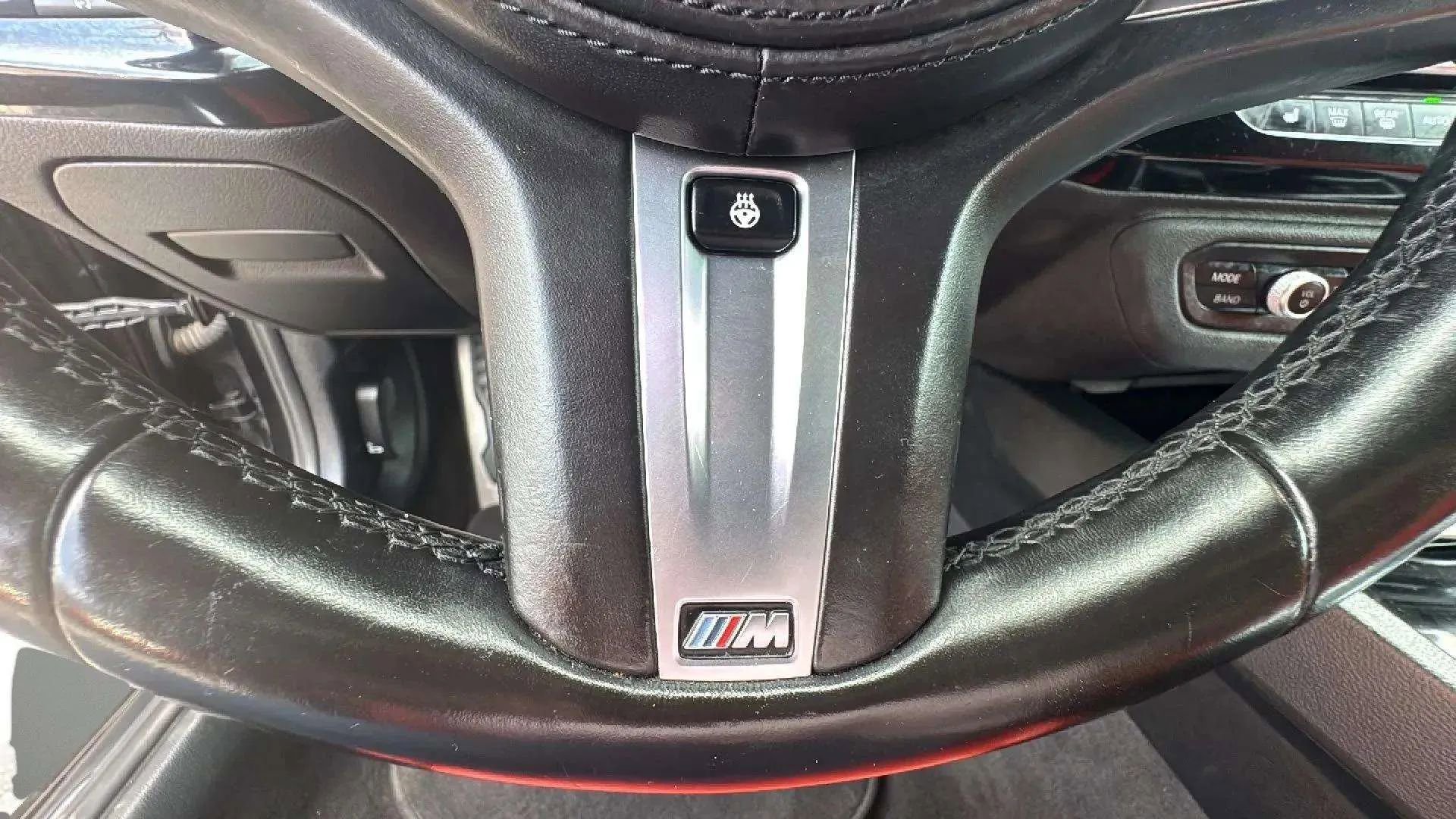 Used 2022 BMW Z4 sDrive30i w/ M Sport Package image 37