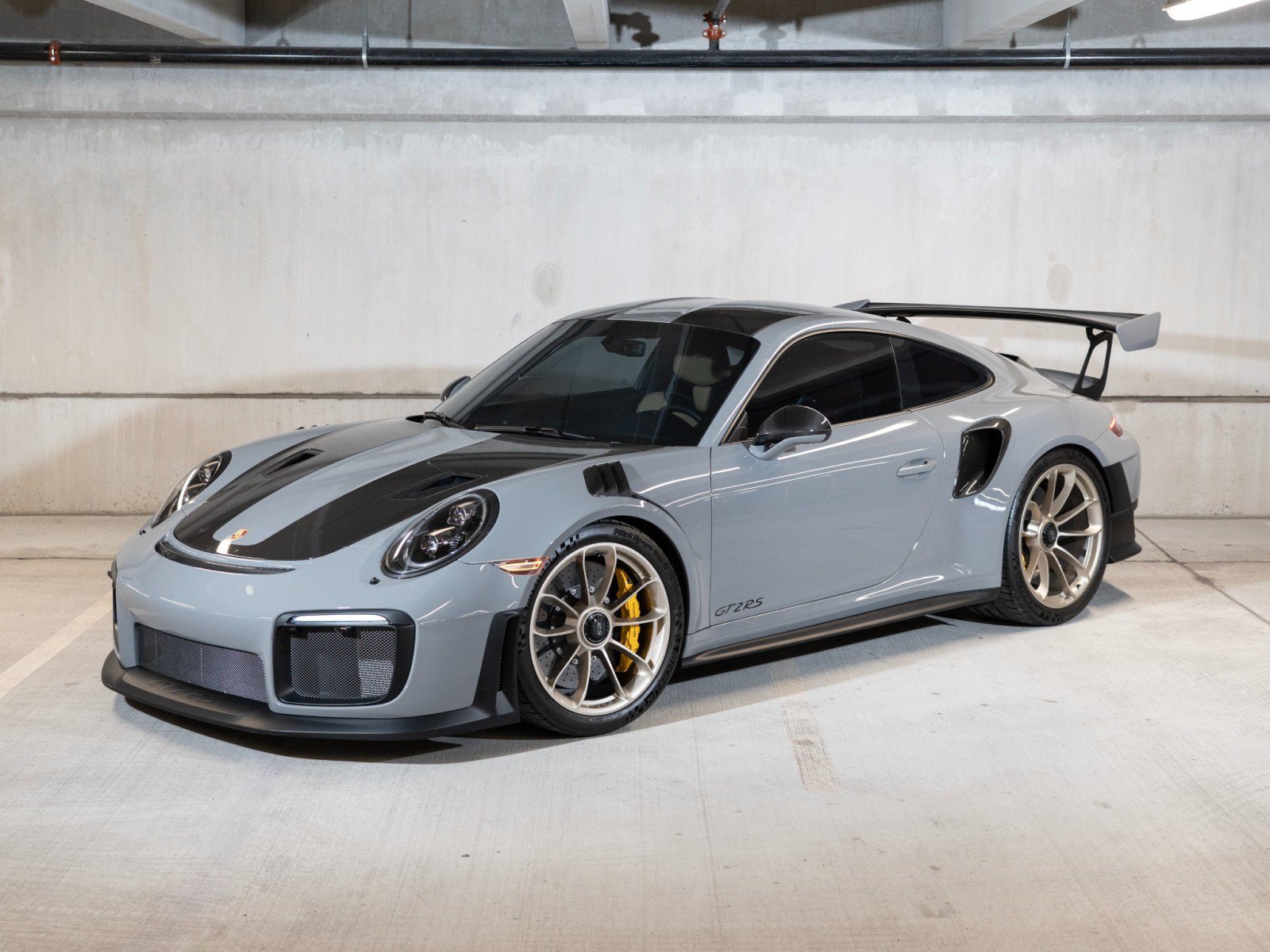 Certified 2019 Porsche 911 GT2 RS RWD image 1