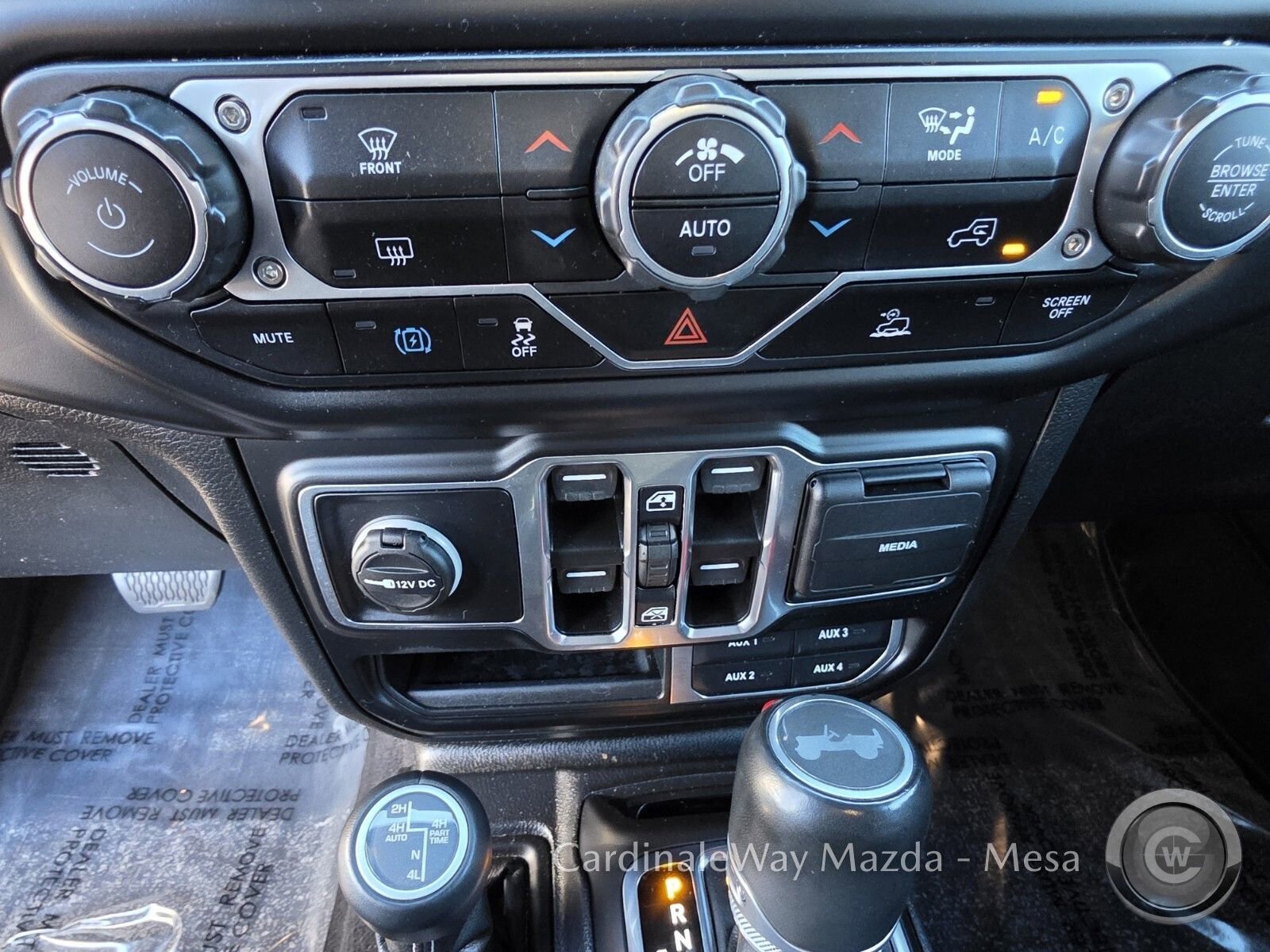 Used 2022 Jeep Wrangler Unlimited Sahara image 21
