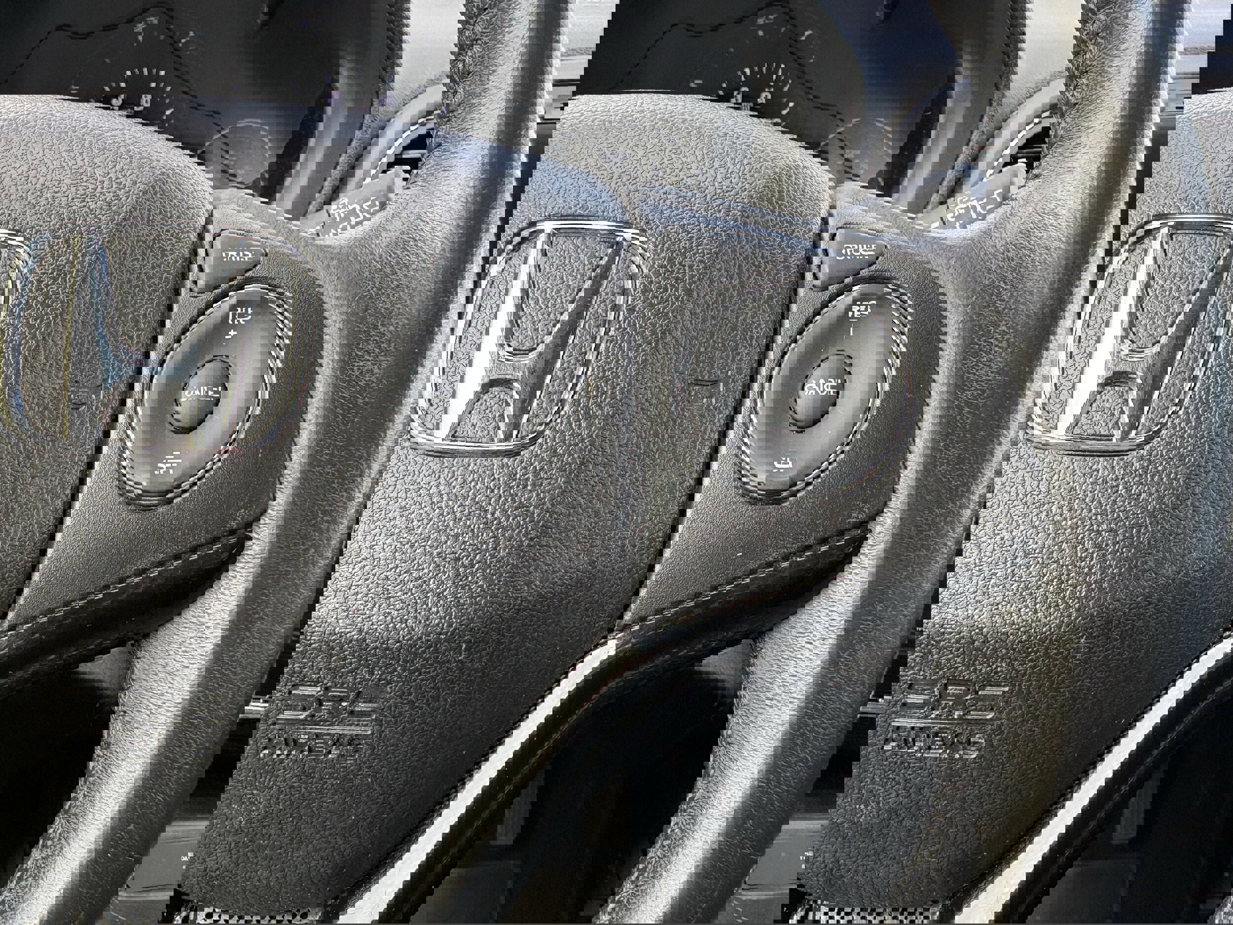 Used 2018 Honda HR-V EX-L image 16