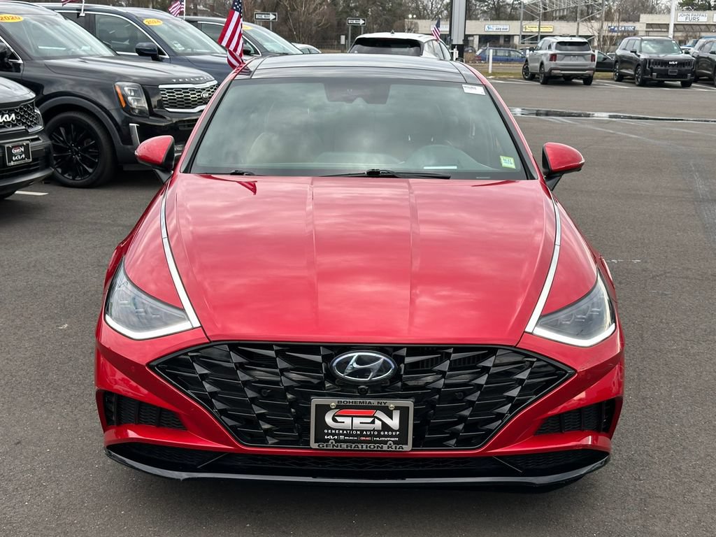 Used 2021 Hyundai Sonata Limited w/ Preferred Accessory Package FWD image 3