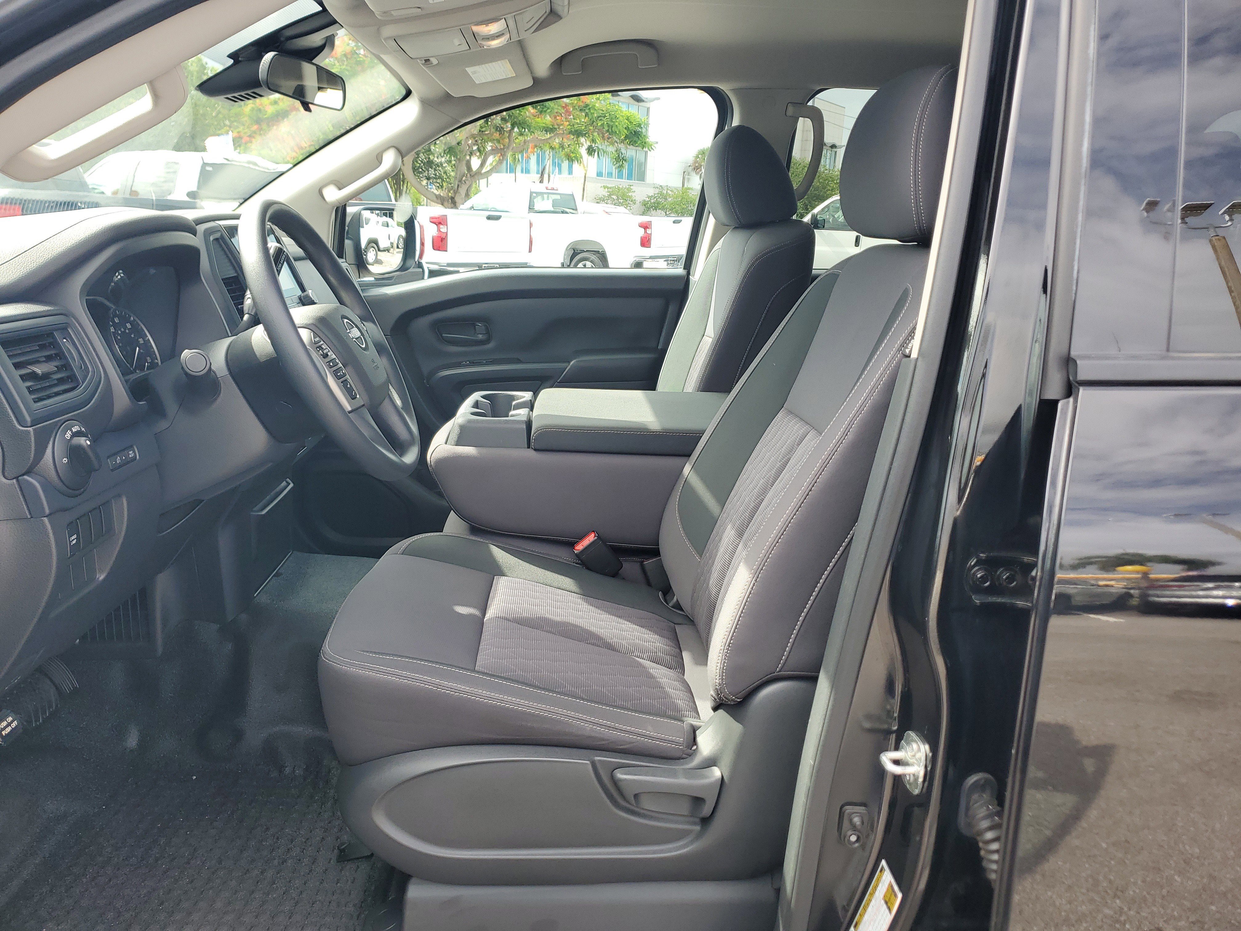 Certified 2023 Nissan Titan S w/ S Utility Package image 10