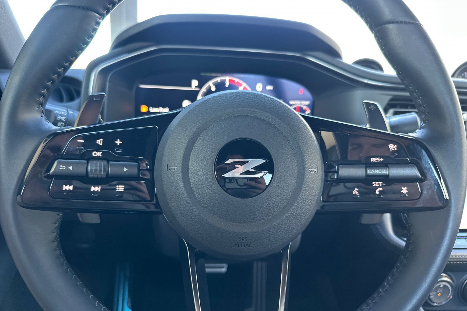 Certified 2024 Nissan Z Performance w/ Floor Mat Package RWD image 30