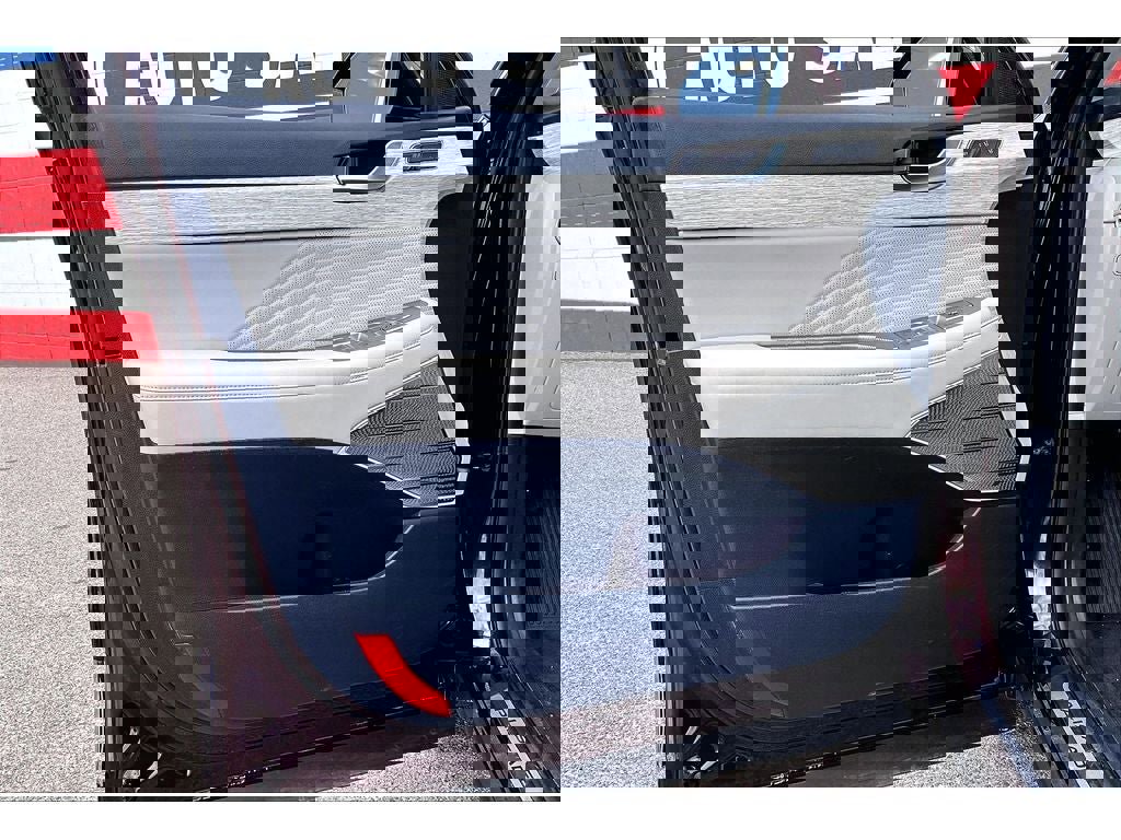 Used 2024 Hyundai Palisade Calligraphy image 19