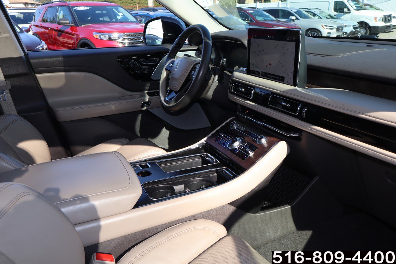 Used 2020 Lincoln Aviator Reserve w/ Equipment Group 202A image 24
