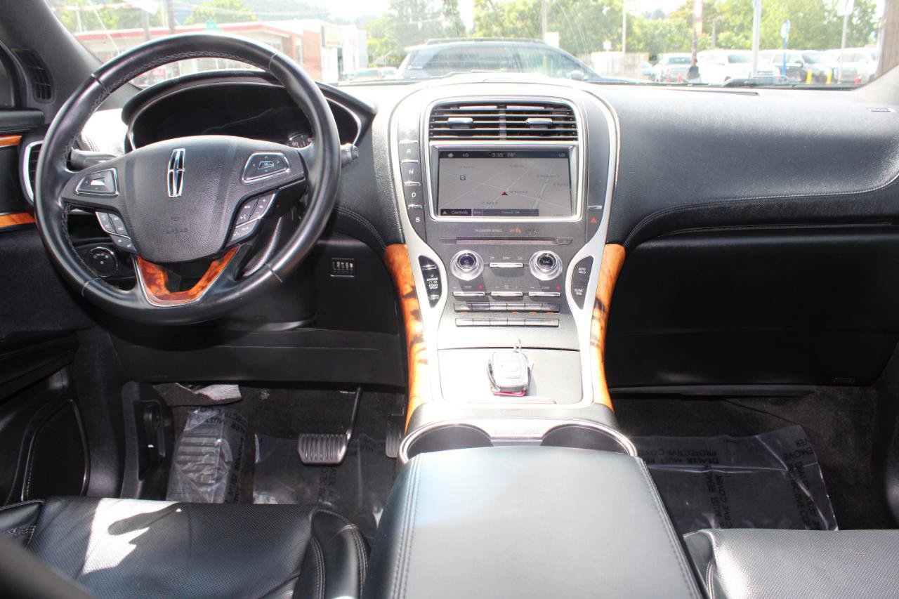 Used 2018 Lincoln MKX Reserve AWD/4WD image 11