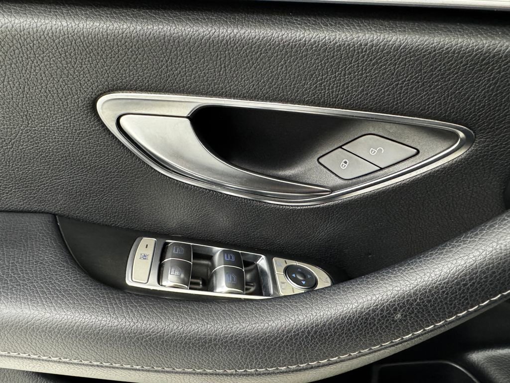 Used 2018 Mercedes-Benz E 300 4MATIC image 29