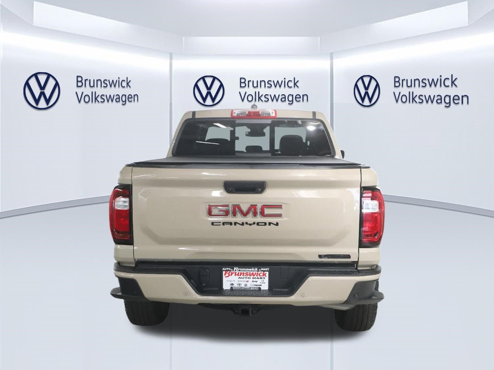 Used 2024 GMC Canyon Elevation w/ Elevation Premium Package AWD/4WD image 40