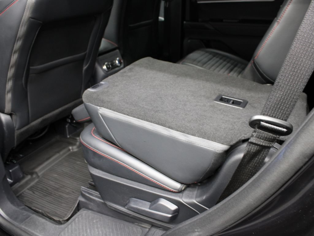 Used 2025 Ford Explorer ST-Line w/ ST-Line Street Pack AWD/4WD image 66