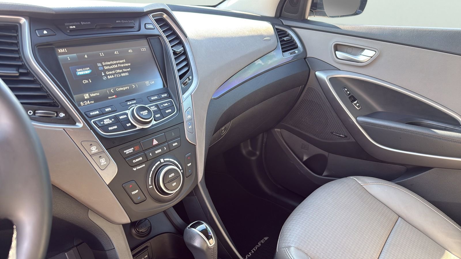 Used 2016 Hyundai Santa Fe Sport w/ Option Group 04 FWD image 16