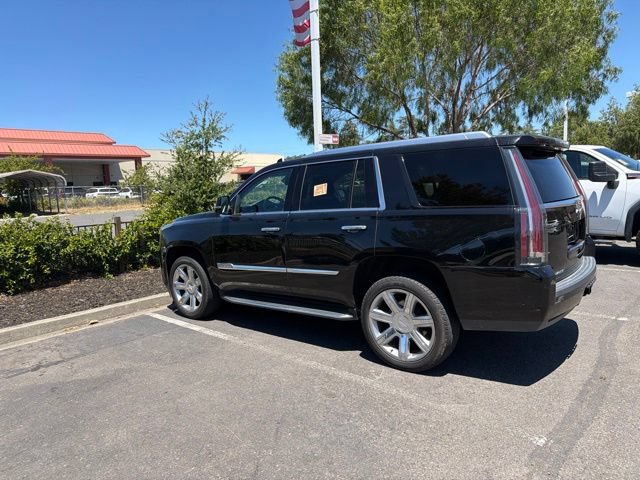 Used 2018 Cadillac Escalade Luxury RWD image 16