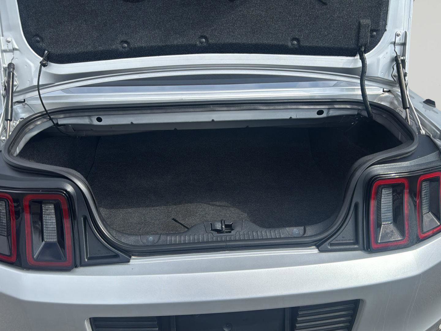 Used 2014 Ford Mustang Premium RWD image 18
