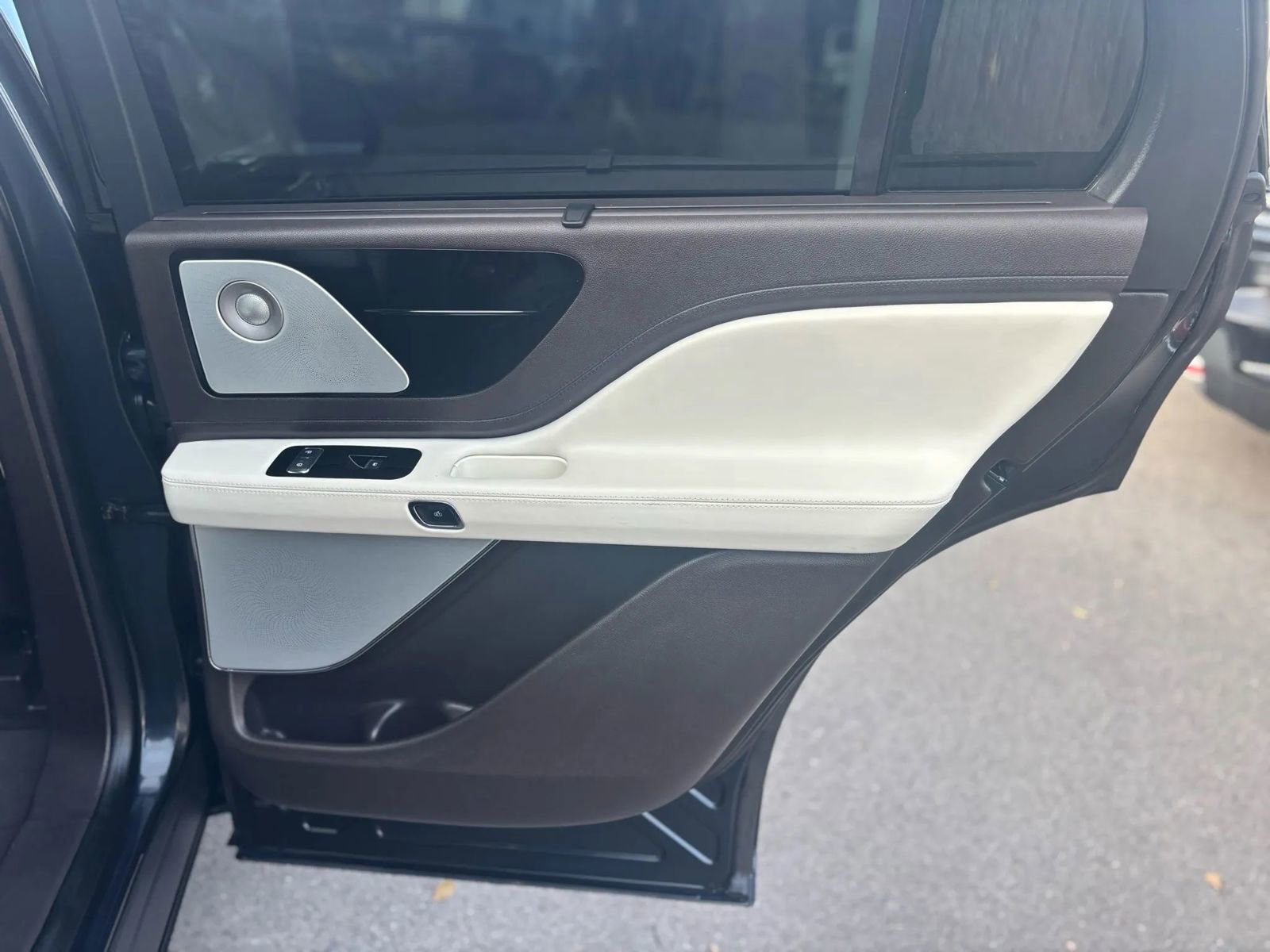 Used 2020 Lincoln Aviator Black Label image 21