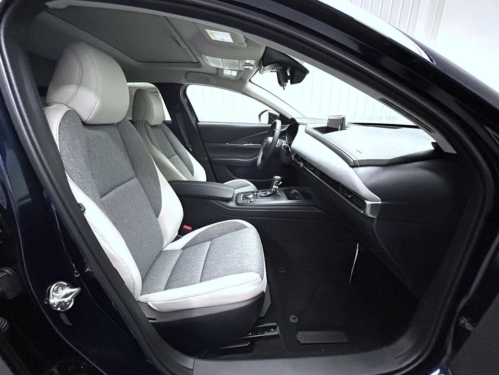 New 2026 MAZDA CX-30 Aire Edition AWD/4WD image 16