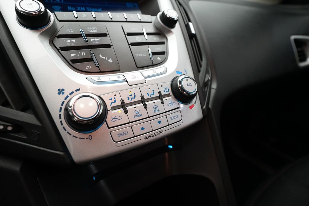 Used 2013 Chevrolet Equinox LS image 19